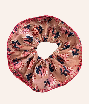 RE-TALE- Shirley Foundation Ruffle Scrunchie Powder Pink