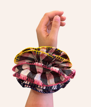 RE-TALE- Shirley Foundation Ruffle Scrunchie Check